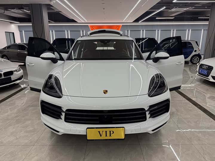 Фото 8 - Porsche Cayenne