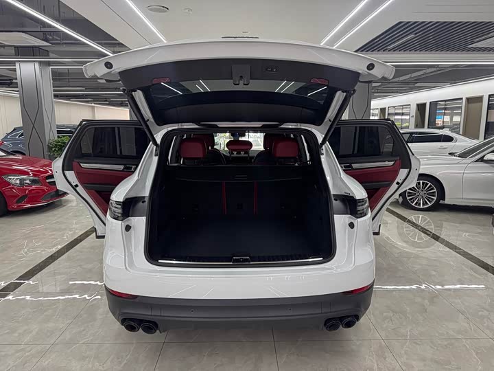 Фото 9 - Porsche Cayenne