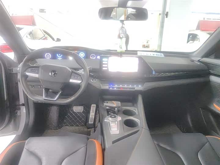 Фото 13 - Changan UNI-V