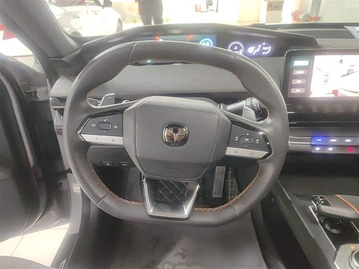 Фото 14 - Changan UNI-V