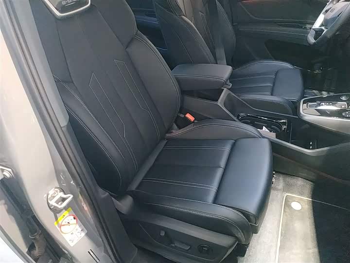 Фото 25 - Audi Q4 e-tron