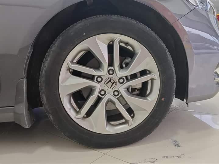 Фото 6 - Honda Accord