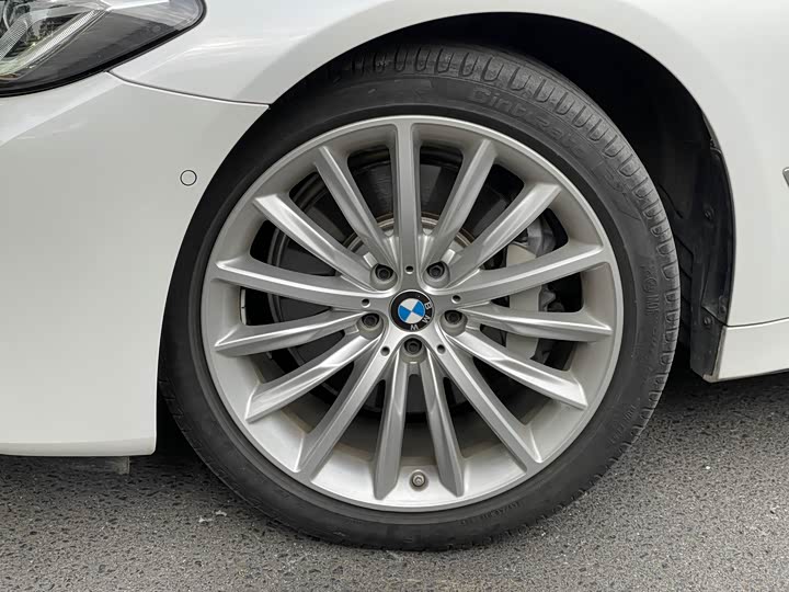 Фото 11 - BMW 5 Series