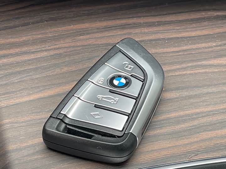 Фото 22 - BMW 5 Series