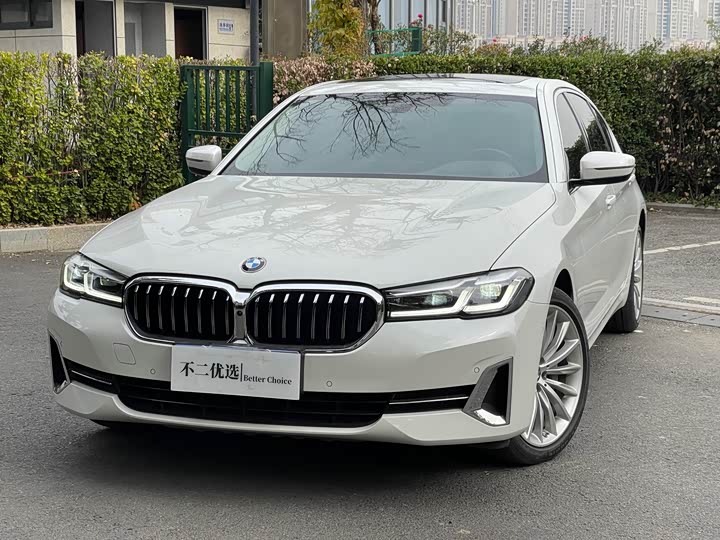 Фото 3 - BMW 5 Series