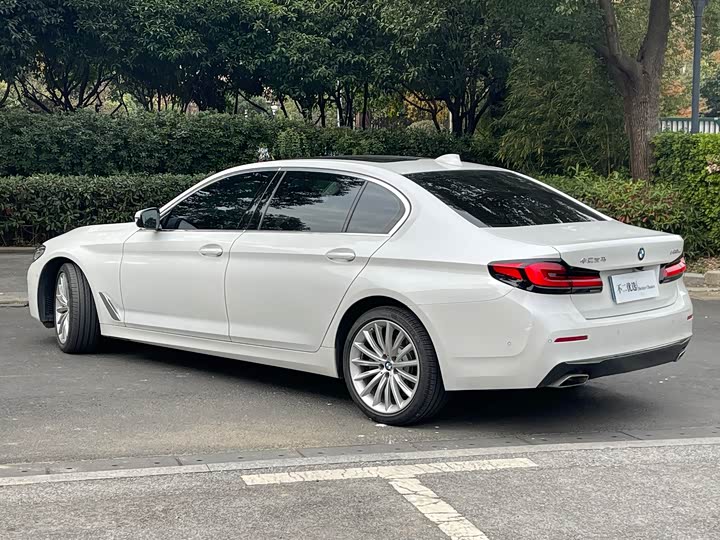 Фото 5 - BMW 5 Series