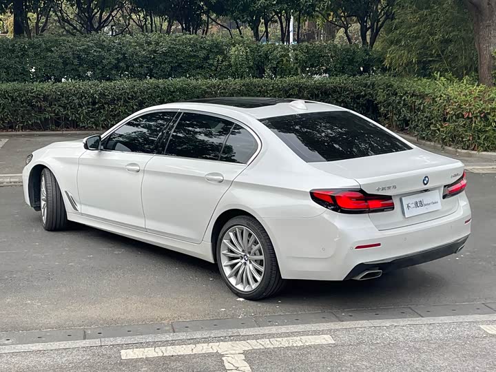 Фото 6 - BMW 5 Series