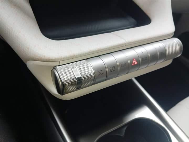 Фото 14 - BYD Dolphin