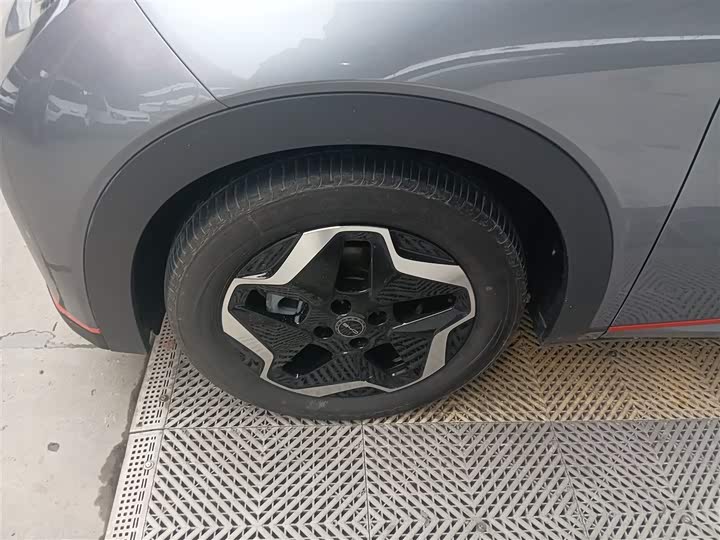 Фото 23 - BYD Dolphin