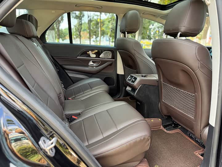 Фото 10 - Mercedes-Benz GLE-Class