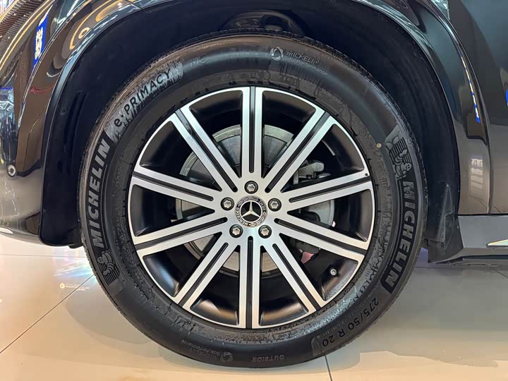 Фото 10 - Mercedes-Benz GLE-Class