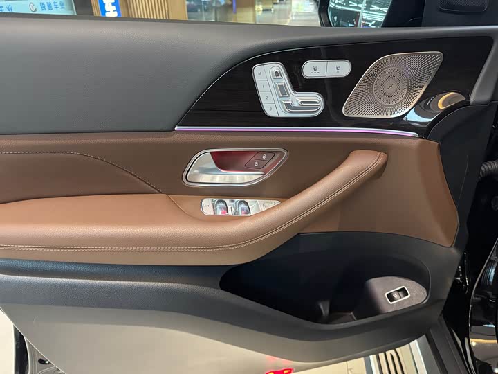 Фото 11 - Mercedes-Benz GLE-Class