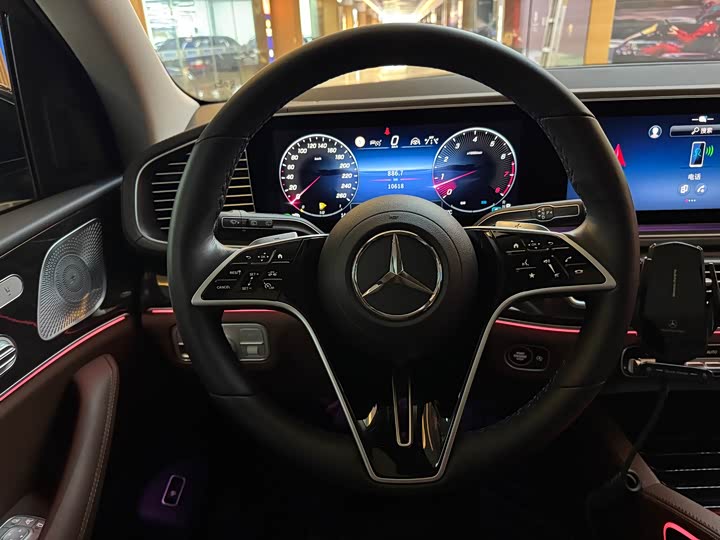 Фото 16 - Mercedes-Benz GLE-Class