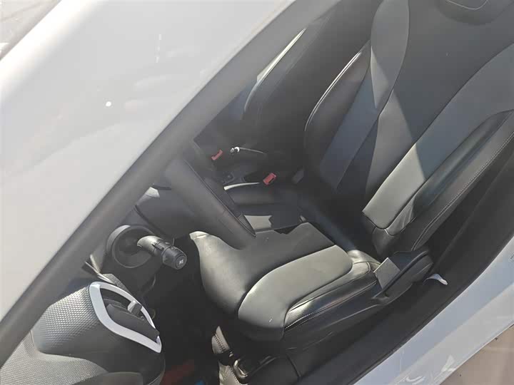 Фото 15 - Roewe Clever