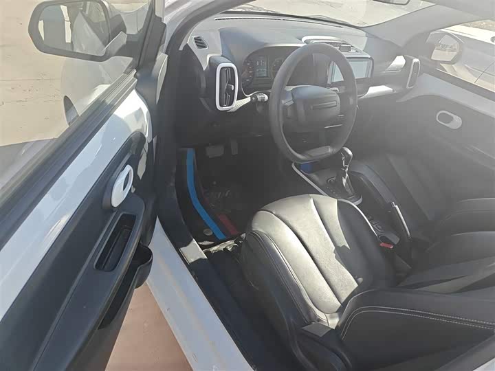 Фото 16 - Roewe Clever