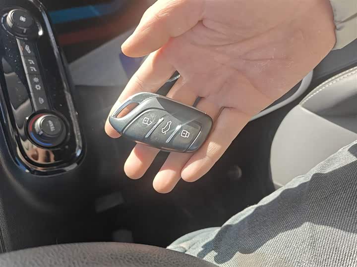 Фото 9 - Roewe Clever