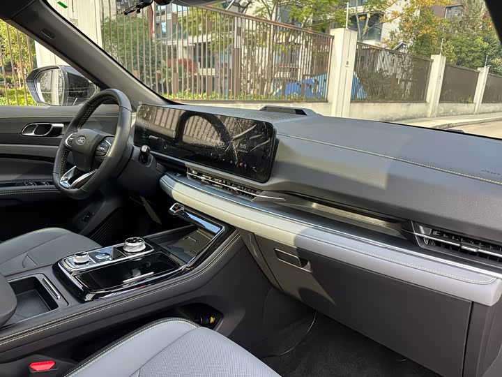 Фото 13 - Ford Equator Sport Hybrid