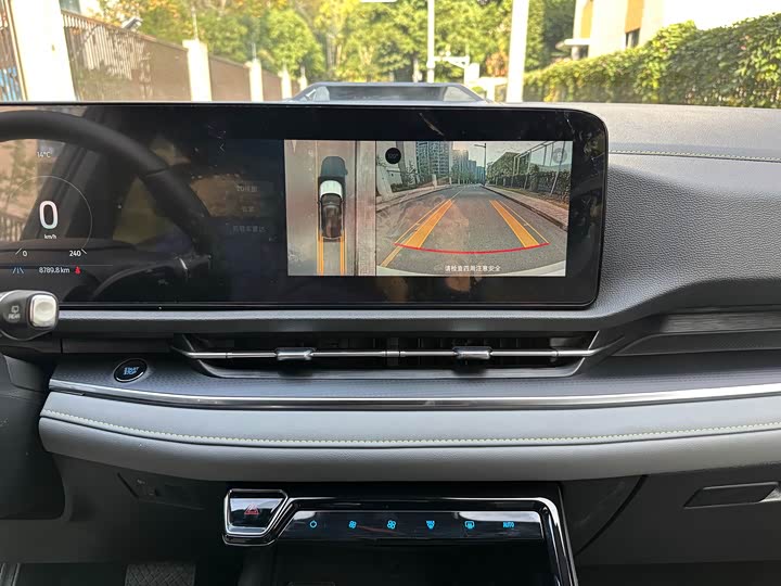 Фото 16 - Ford Equator Sport Hybrid