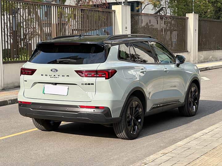 Фото 6 - Ford Equator Sport Hybrid