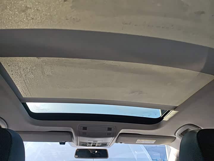 Фото 18 - Volkswagen Sagitar L