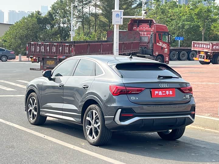 Фото 4 - Audi Q3 Sportback