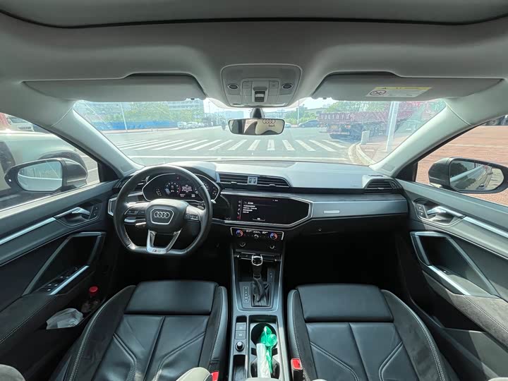 Фото 8 - Audi Q3 Sportback