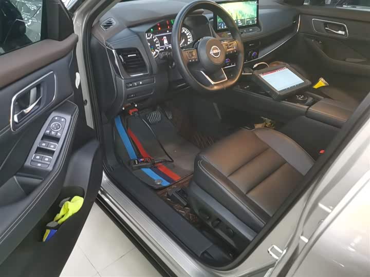 Фото 16 - Nissan X-Trail