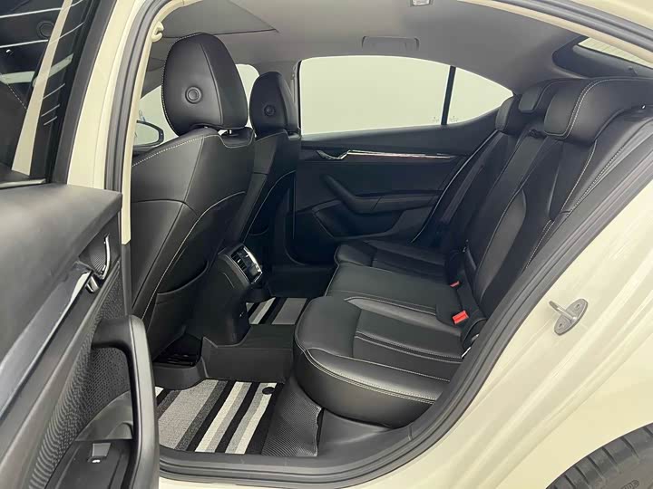 Фото 7 - Skoda Octavia Pro