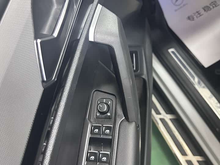 Фото 13 - Volkswagen Tayron