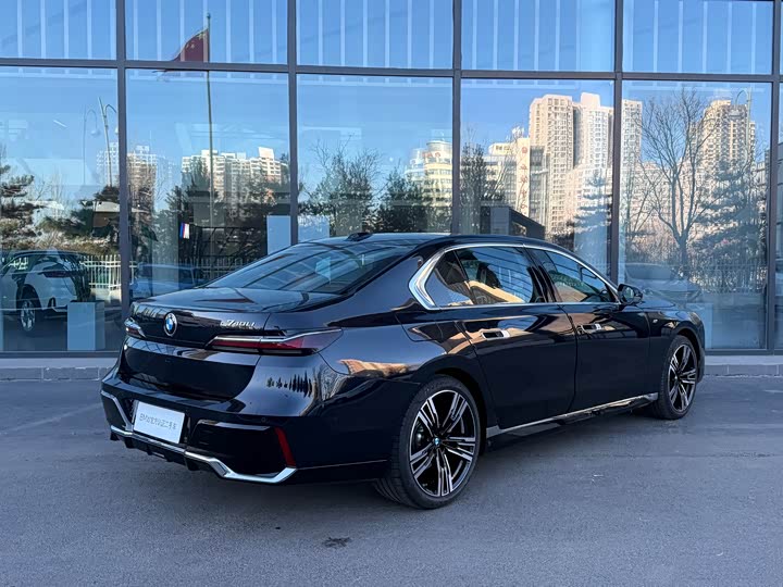 Фото 7 - BMW 7 Series