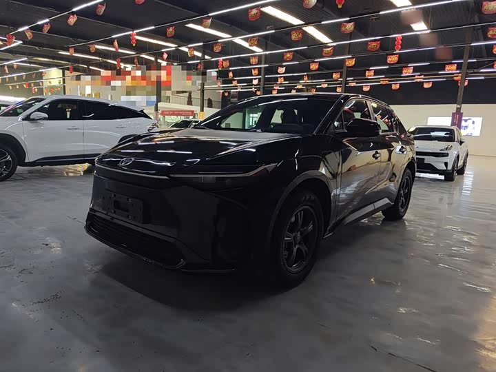 Фото 1 - Toyota bZ4X