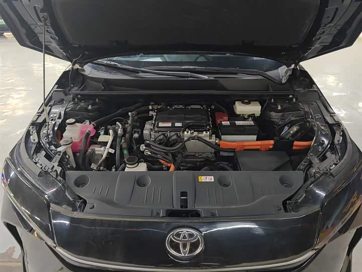 Фото 20 - Toyota bZ4X