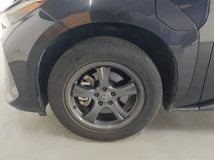 Фото 23 - Toyota bZ4X