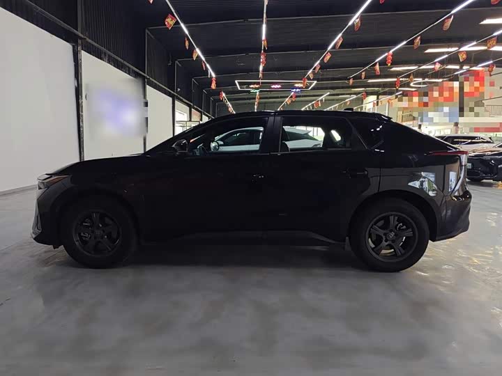 Фото 5 - Toyota bZ4X