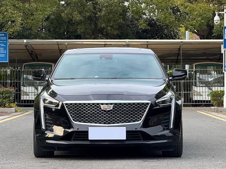 Фото 2 - Cadillac CT6