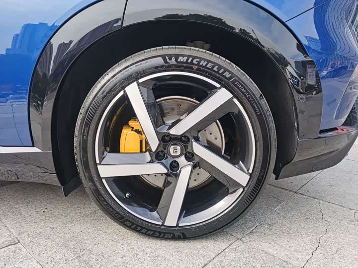 Фото 14 - Xiaomi YU7