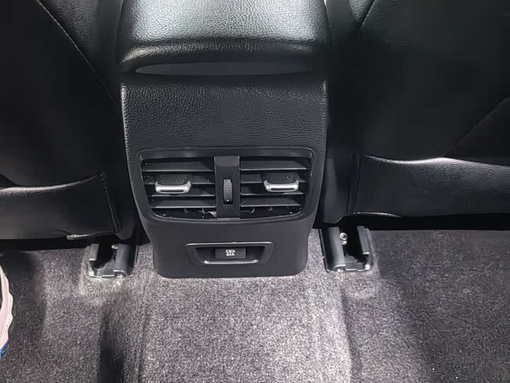 Фото 12 - Toyota Levin