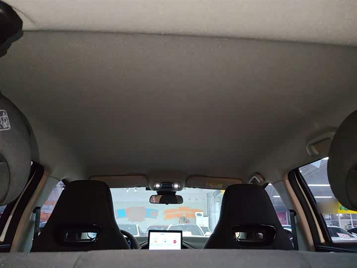 Фото 18 - BYD E2