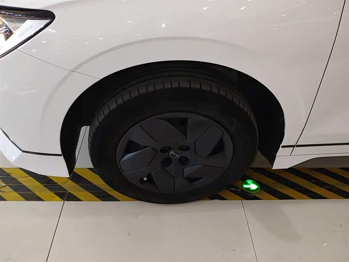 Фото 23 - BYD E2