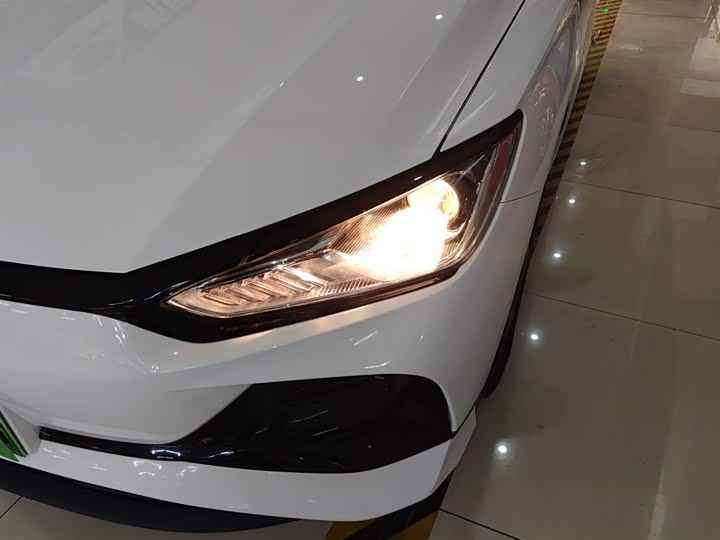 Фото 24 - BYD E2