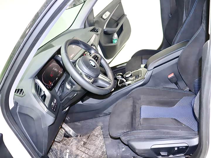 Фото 4 - BMW 2 Series