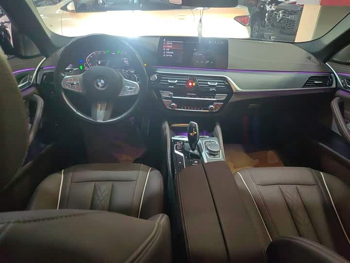 Фото 10 - BMW 5 Series