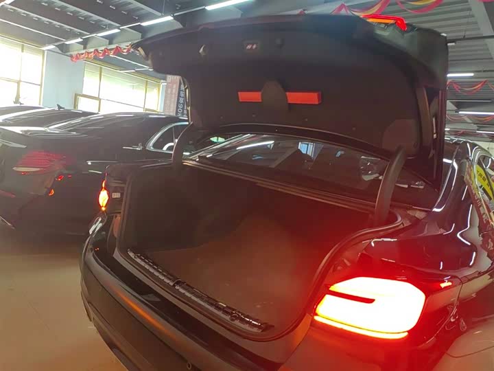 Фото 19 - BMW 5 Series