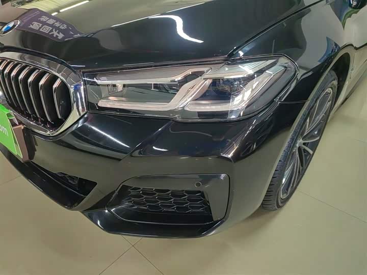 Фото 23 - BMW 5 Series