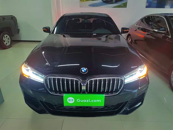 Фото 3 - BMW 5 Series