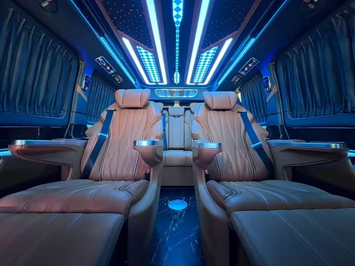 Фото 10 - Mercedes-Benz Vito