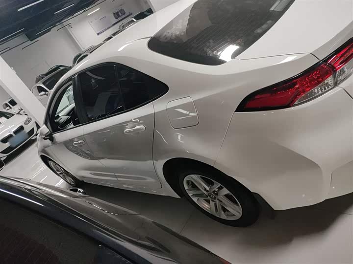 Фото 5 - Toyota Levin