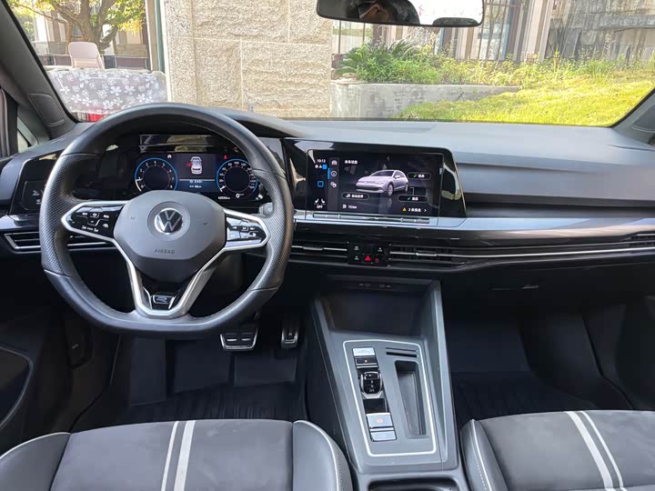 Фото 6 - Volkswagen Golf