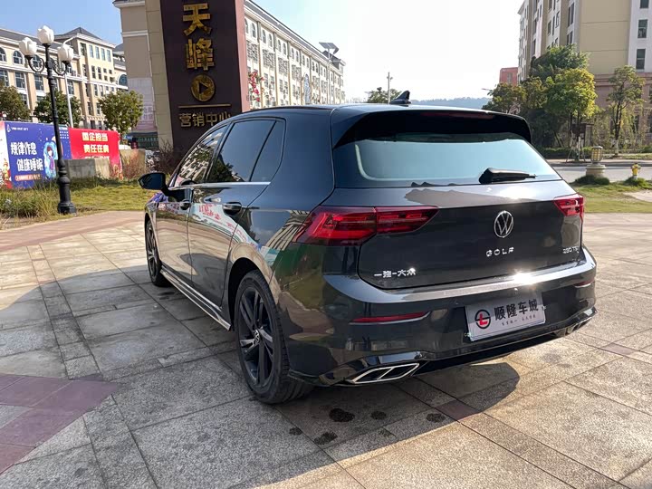 Фото 7 - Volkswagen Golf