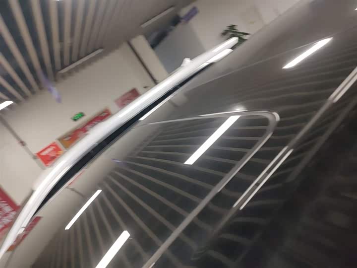 Фото 27 - Denza D9